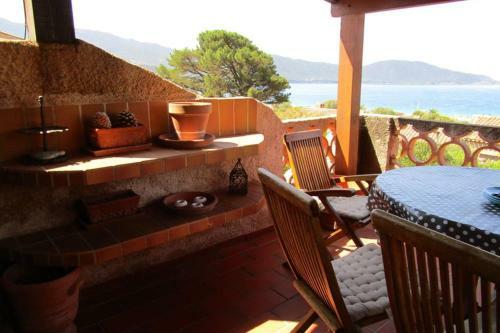 Demi Villa � 500m De La Plage Avec Vue Sur Mer.
