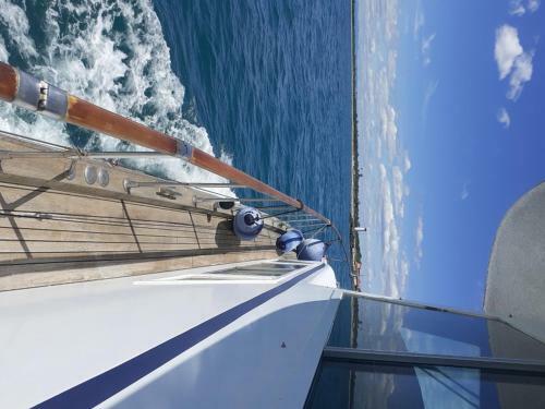 Yacht � Quai Natacha