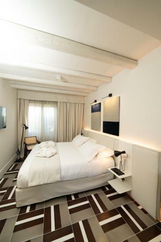 Hotel Dimora Dei Lari