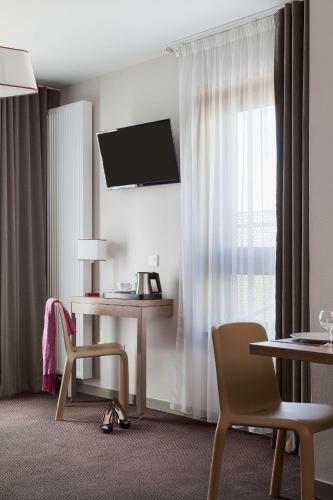 Hotel Neh� Suites Porte De Gen�ve