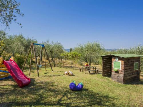 Rustic Apartment In Castelfiorentino With Swimming Pool