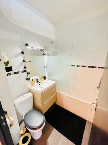Very Nice Studio Deco Close To Switzerland
