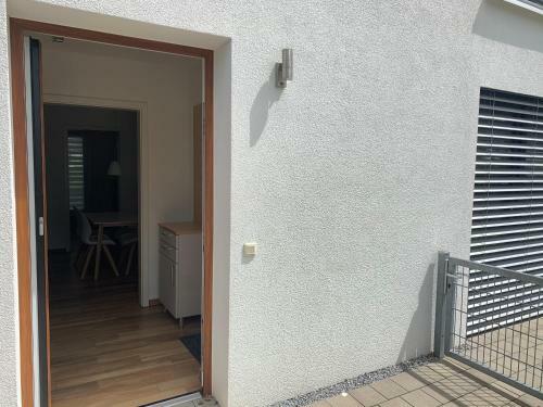Apartamento 2-zimmer-wohnung Bei N�rnberg Mit S-bahn-anschluss