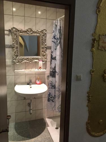 Hotel K�nigreich Romkerhall