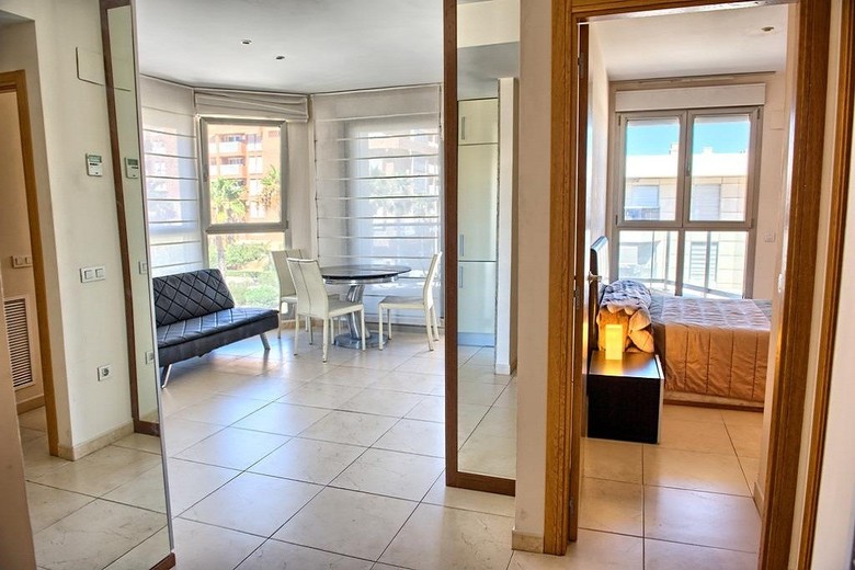 Valencia Beach Apartments