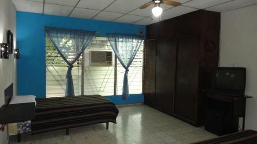 Bed & Breakfast Hostal Do�a Marta