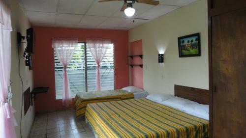 Bed & Breakfast Hostal Do�a Marta