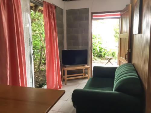 Hotel Cabinas Las Tinajas