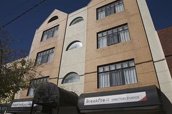 Aparthotel Breakfree Directors Studios