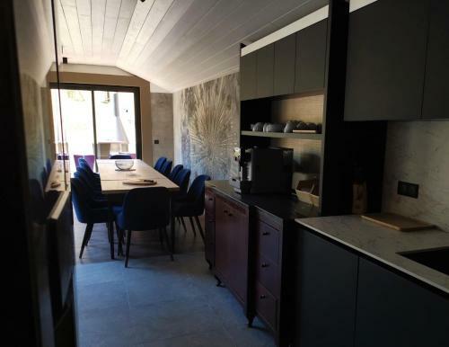 Les Villas Des Tresoms Lake & Spa Resort