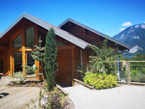 Les Villas Des Tresoms Lake & Spa Resort
