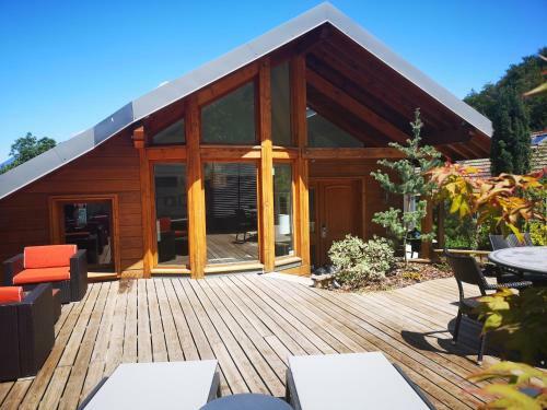 Les Villas Des Tresoms Lake & Spa Resort
