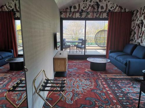 Les Villas Des Tresoms Lake & Spa Resort