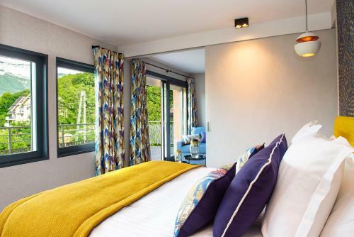 Les Villas Des Tresoms Lake & Spa Resort