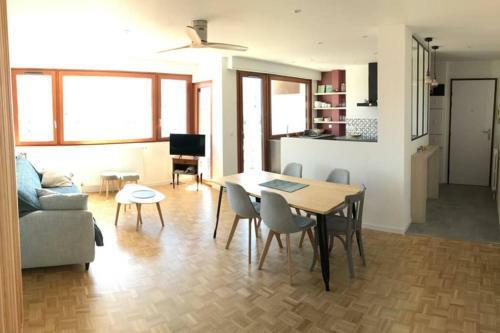 Apartamento La Siesta, Vue Montagne, Centre Ville, Balcon