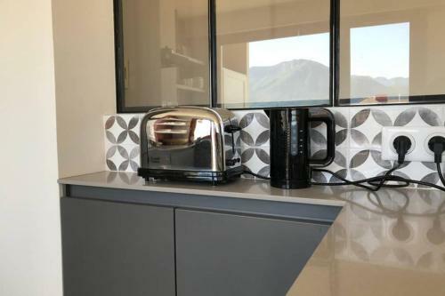 Apartamento La Siesta, Vue Montagne, Centre Ville, Balcon