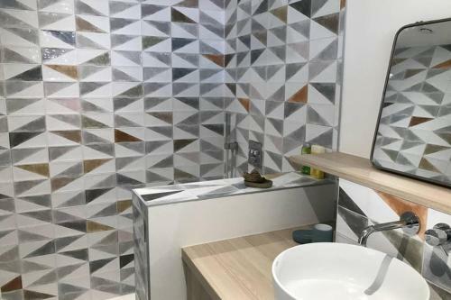 Apartamento La Siesta, Vue Montagne, Centre Ville, Balcon