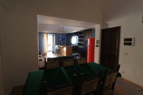 Luxurious Apartment Close To Sea
