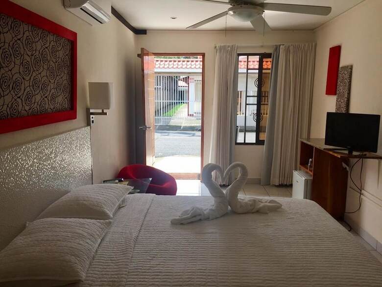 Tuanis Aparthotel
