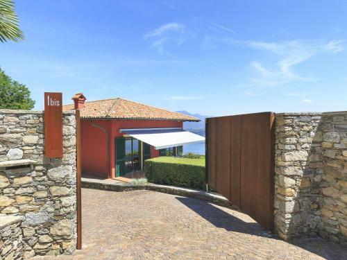 Villa Falcone 3 Bedrooms 6 Pax
