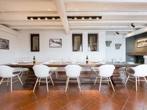 Villa Falcone 5 Bedrooms 10 Pax