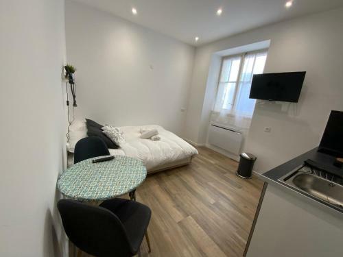 Apartamento Studio + Wifi - Ultra Centre - V-rent