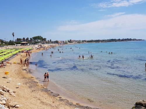 Confetti Di Mandorla Beach House