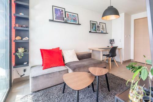 Apartment For 2 Close To Shops And 600 M From The Lake