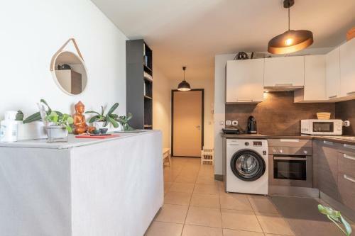 Apartment For 2 Close To Shops And 600 M From The Lake