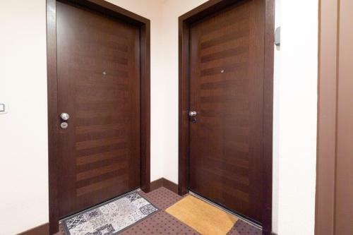 Apartment For 2 Close To Shops And 600 M From The Lake