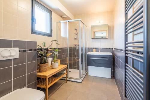Apartment For 2 Close To Shops And 600 M From The Lake