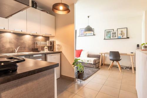 Apartment For 2 Close To Shops And 600 M From The Lake