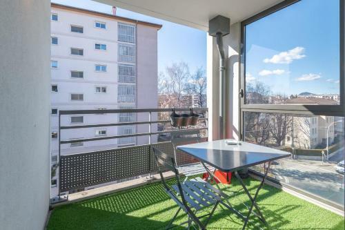 Apartment For 2 Close To Shops And 600 M From The Lake