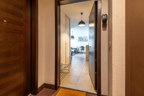 Apartment For 2 Close To Shops And 600 M From The Lake