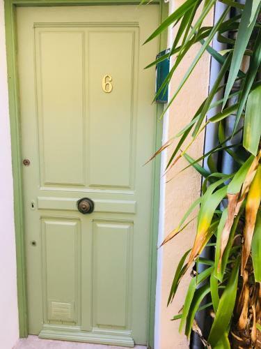 Artistic Antibes Apartment