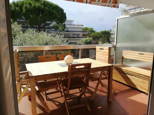 Le Corinthe Studio Apartment