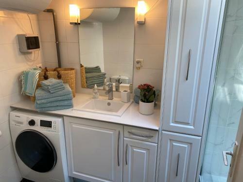 Bijou Apartment In Safranier - Old Town Antibes