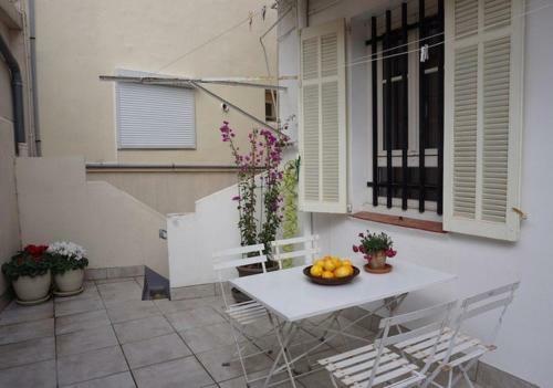 Apartment 14bis