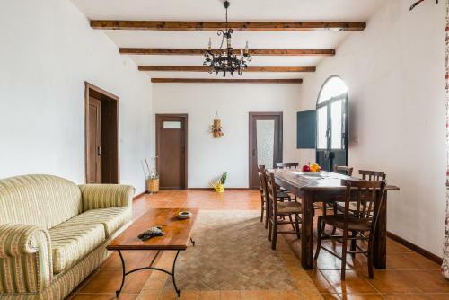Nepitella Home With Pool, Parking & Wifi