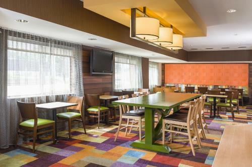 Hotel Fairfield Inn & Suites Bryan College Station