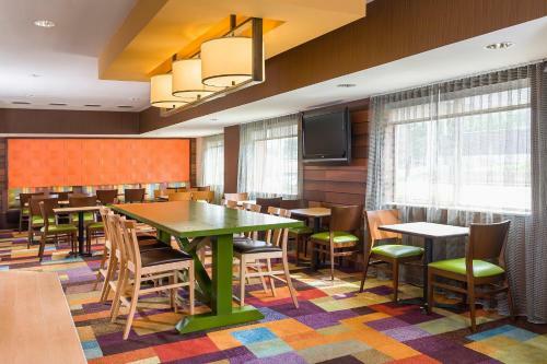 Hotel Fairfield Inn & Suites Bryan College Station