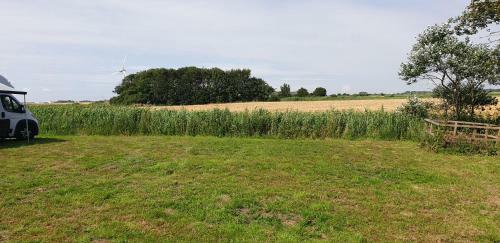 Wohnmobilstellplatz Hemenswarft An Der Nordsee - Meerblick