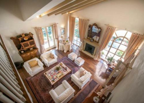 Villa Green Hill Property