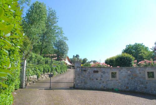 Villa Green Hill Property