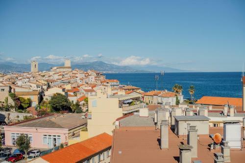 Apartamento High Standing With Incredible Old Antibes And Sea Views