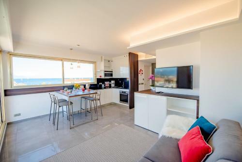 Apartamento High Standing With Incredible Old Antibes And Sea Views