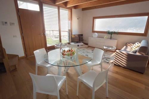 Magic Lake View With Beautiful Pool Area (camelia)