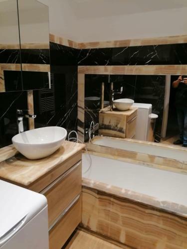 Apartamento Modern Appt With Blacon In Antibes