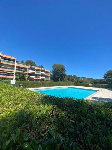 Apartamento Superbe Studio Avec Piscine - Antibes