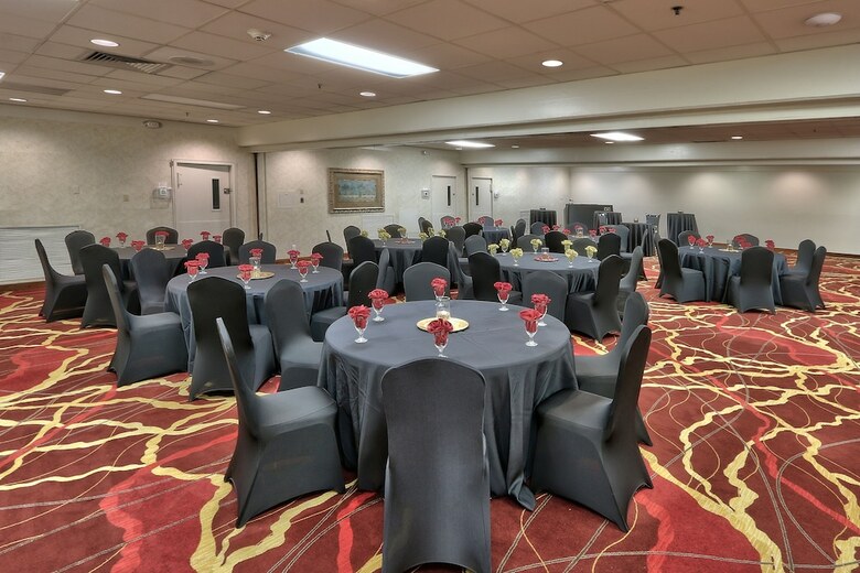 Mcm Elegante Hotel